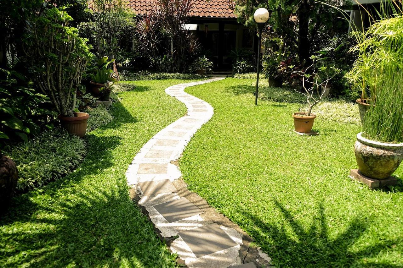 Hotel Bumi Asih Gedung Sate Bandung Luaran gambar
